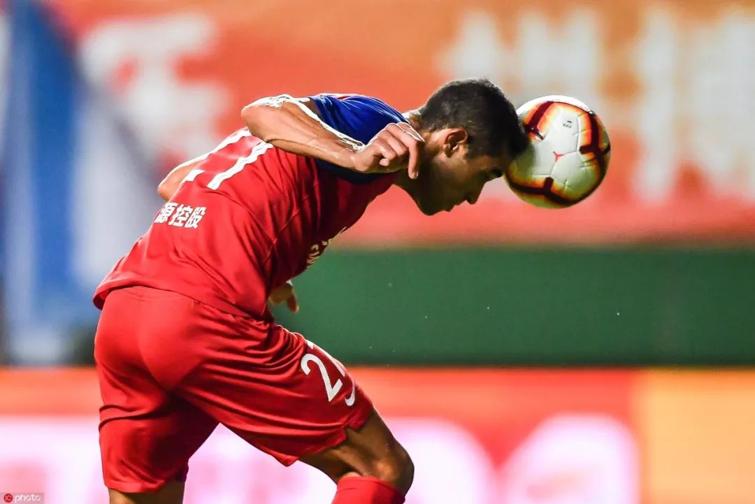 开云体育app-包含重庆斯威崭露头角，战术打法独特，引发热议的词条