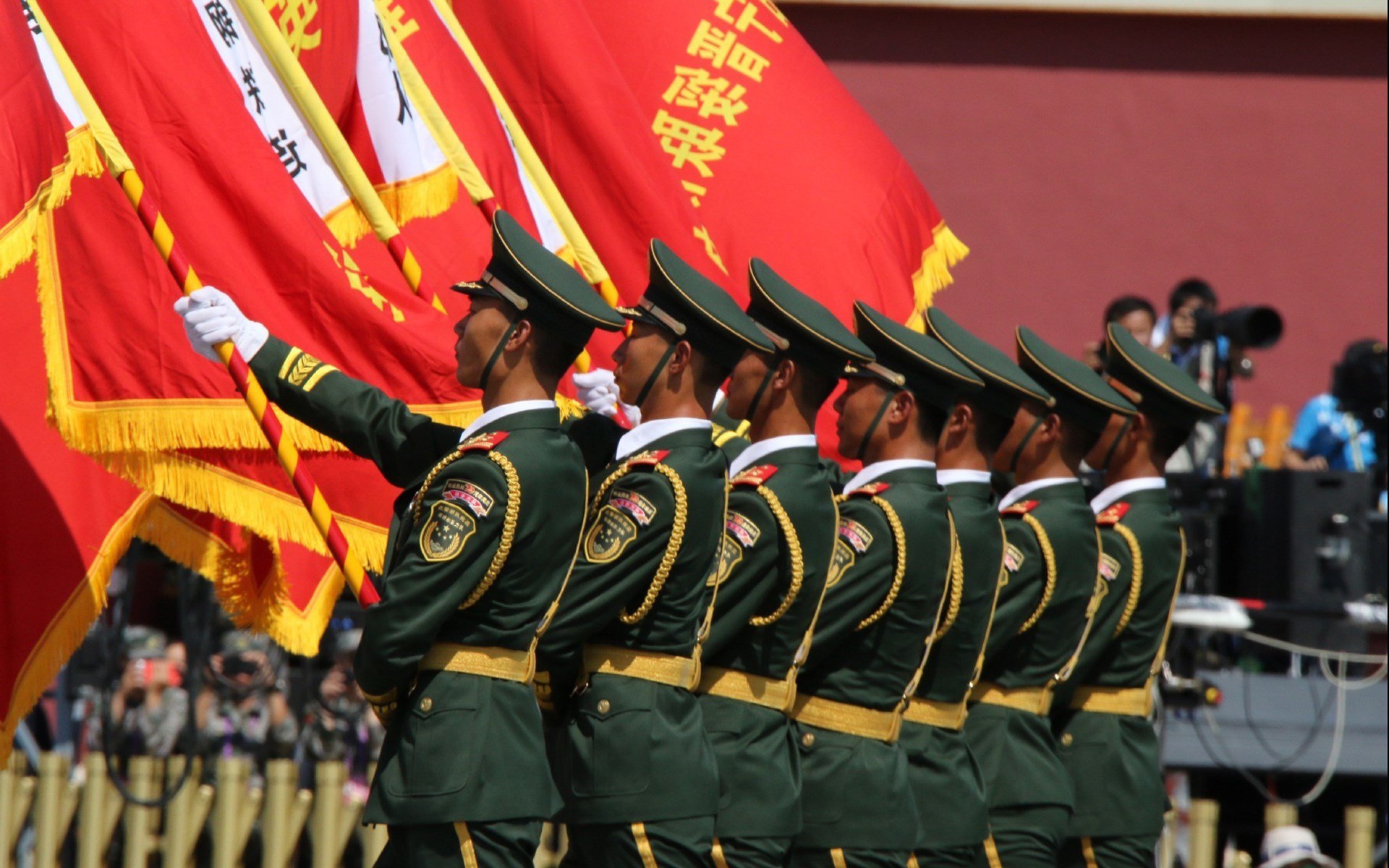 霍勒迪末节导演逆转好戏！压力下的爆发，火箭单节击溃爵士锁定胜局