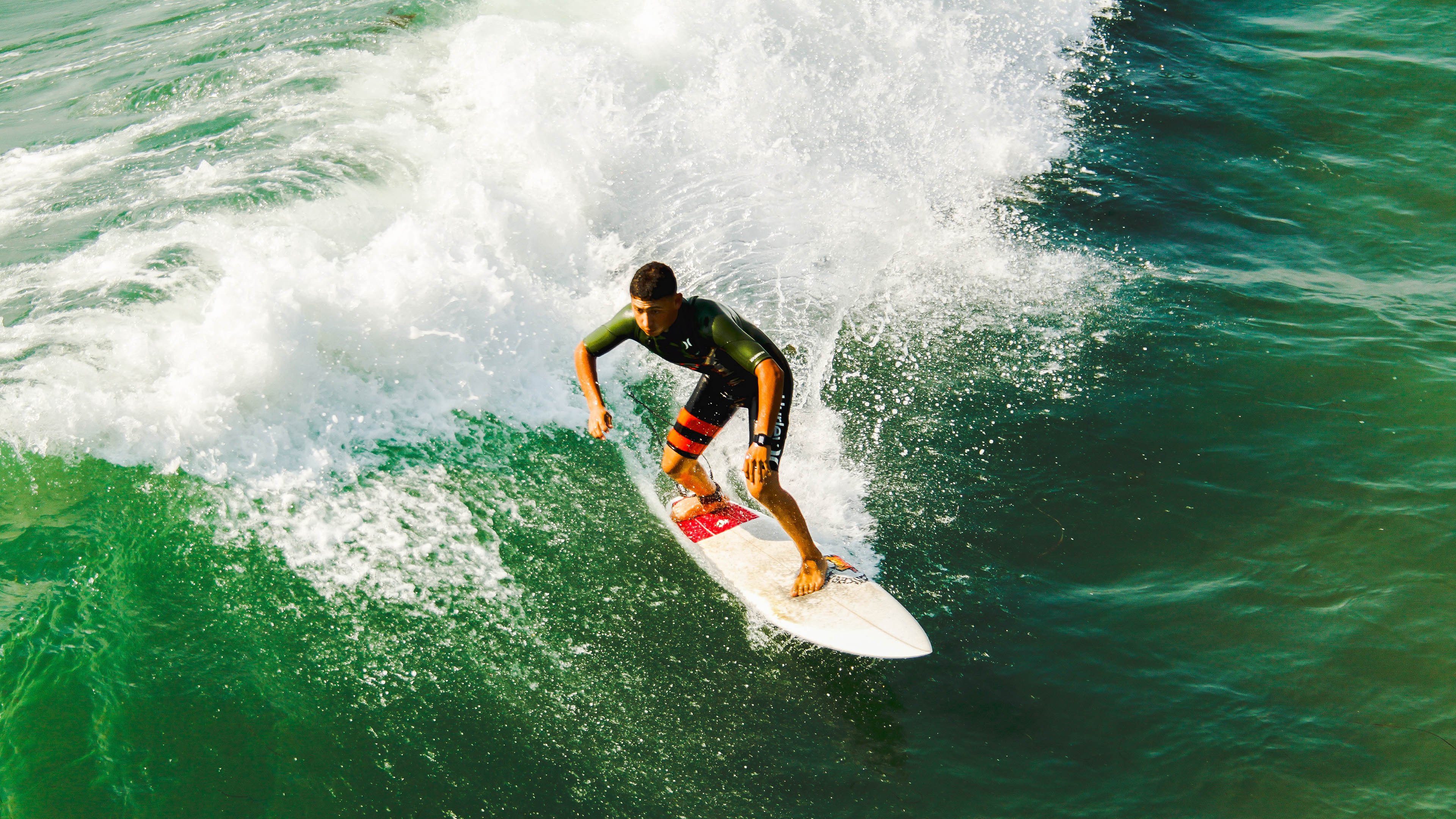 开云APP-福登在F1年度争冠之夜上演窒息式统治，一场写在沥青上的完美独白