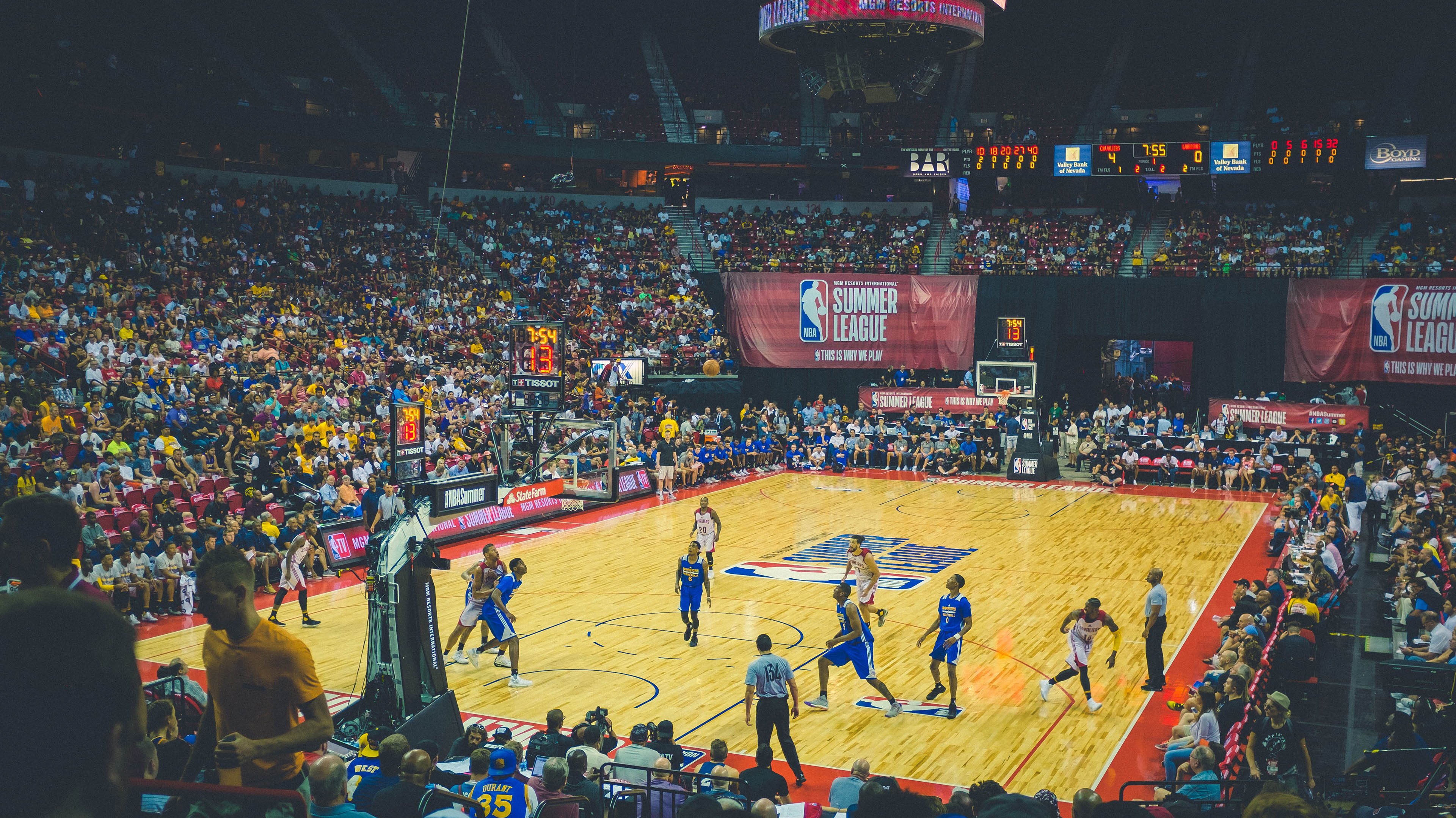 死神降临！杜兰特末节19分刺穿撕裂之城，太阳逆转开拓者彰显冠军相